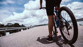 Cycliste en extérieur