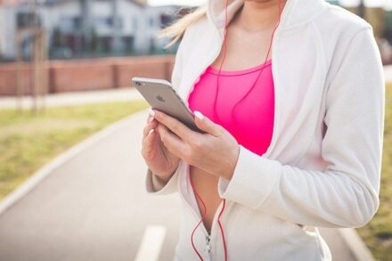 sportive sur son téléphone