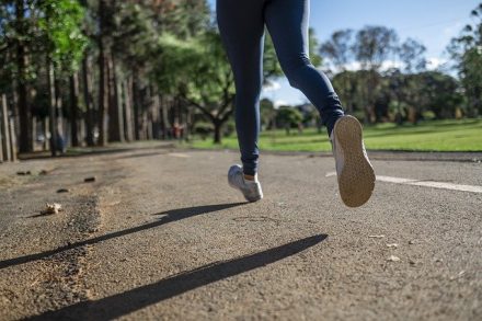 jambes pendant la course à pied