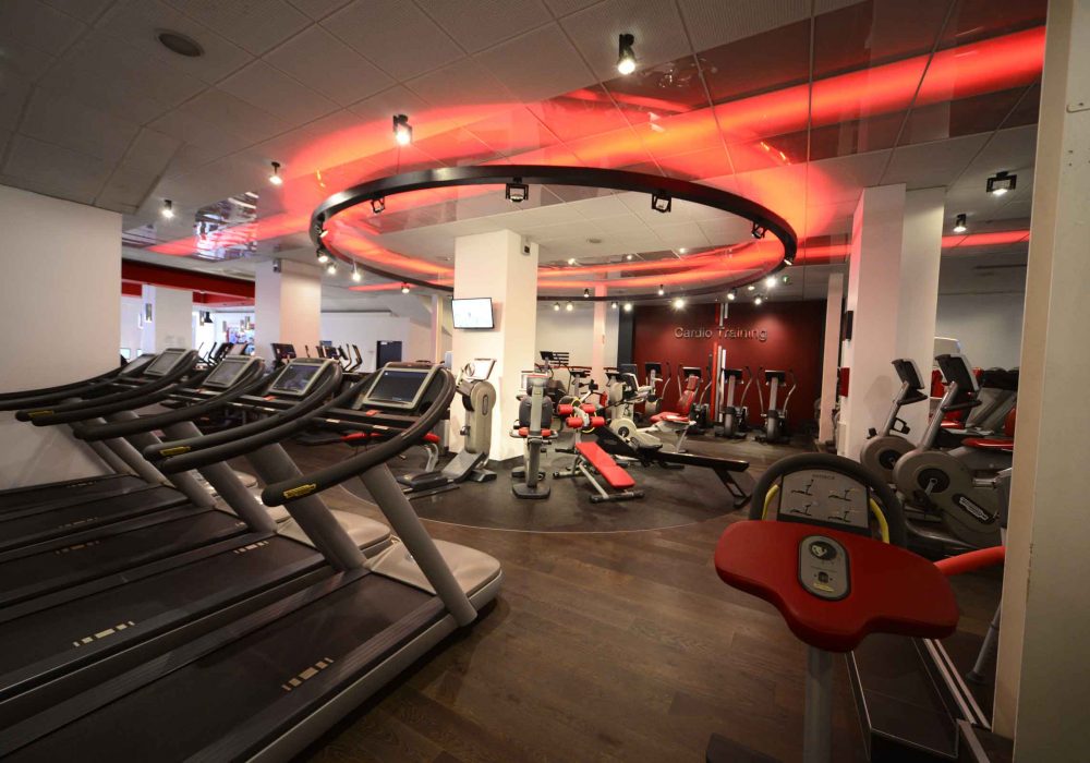 salle de sport, espace cardio-training