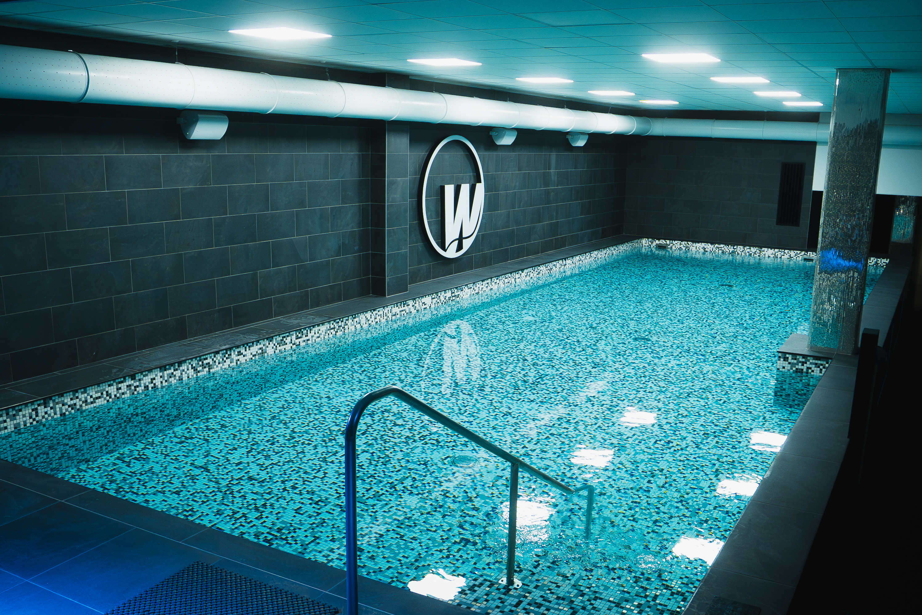 Piscine de la salle de sport WellNess Sport Club Aix-en-Provence