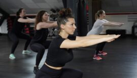 cours collectif avec femmes possédant des morphotypes différents