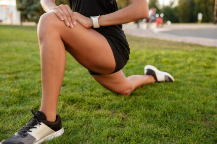 jambes d'une sportive en plan serré